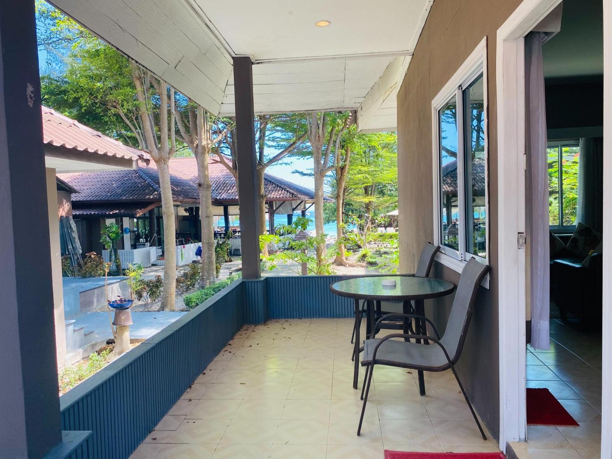 Bella Vista Beach Resort Koh Lipe Buitenkant foto