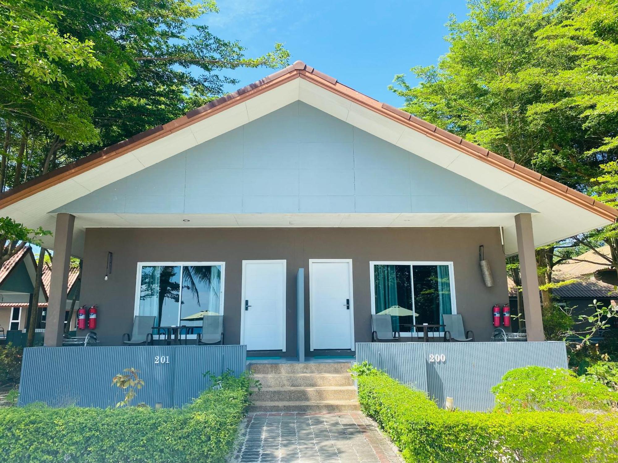 Bella Vista Beach Resort Koh Lipe Buitenkant foto