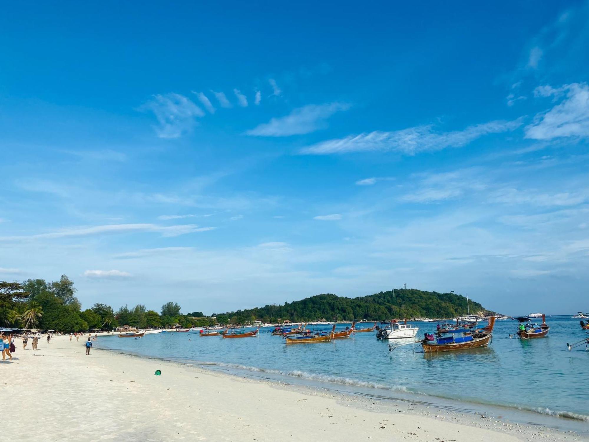 Bella Vista Beach Resort Koh Lipe Buitenkant foto